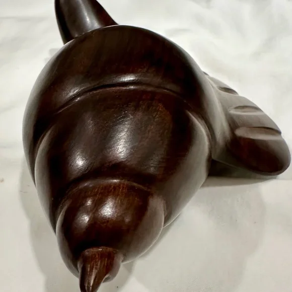 Vintage Seri Desert Ironwood Conch Shell Carving - Picture 7 of 8